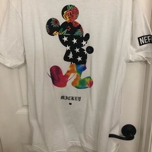 Mens white/multi colored Mickey XL T-shirt never been worn